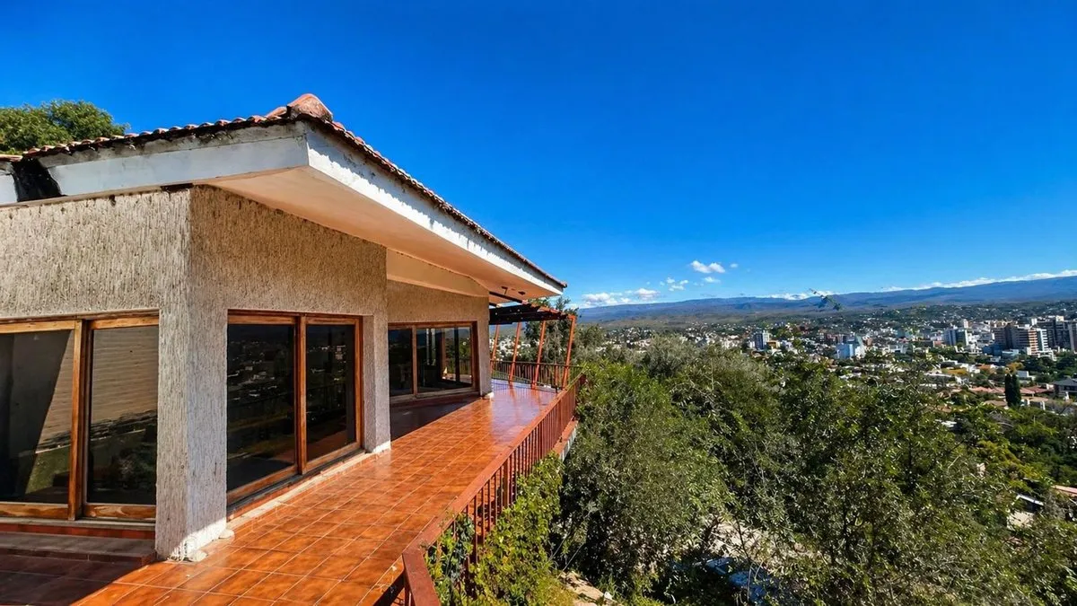 Casa en Pasaje la Rioja 600