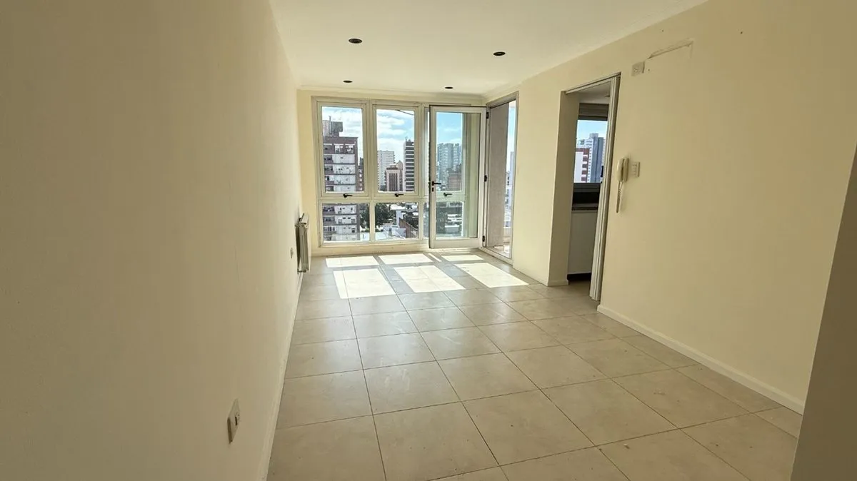Departamento en Hipólito Irigoyen 2600