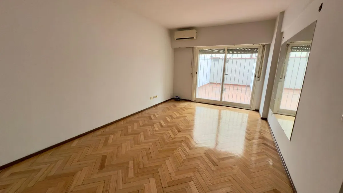 Departamento en Avenida Rivadavia 6100