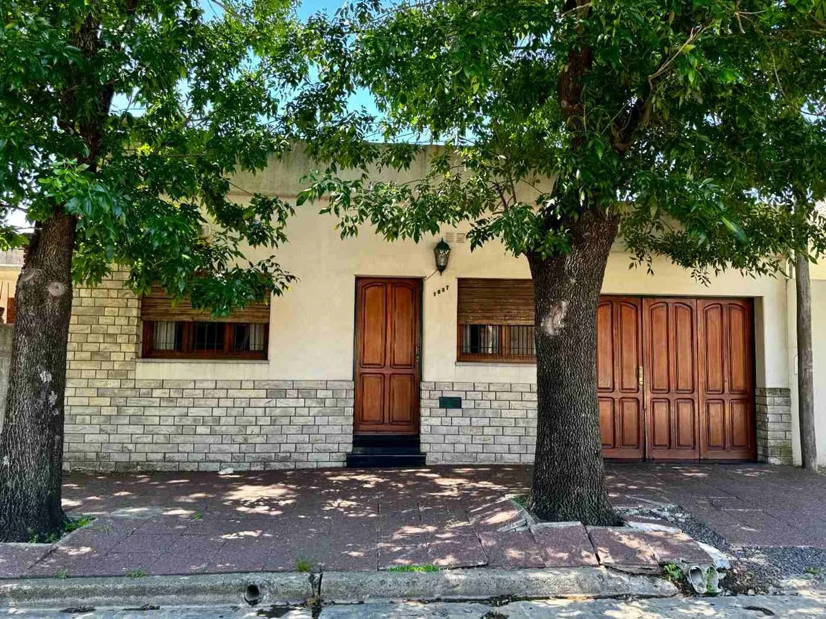 Casa en Echeverria 1600