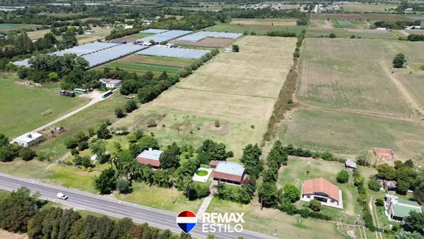 Campo en Avenida 137 600