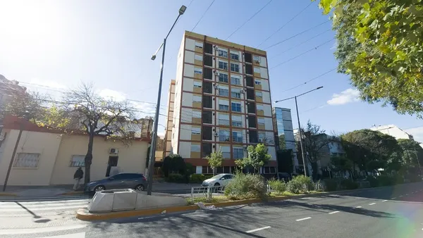 Departamento en Avenida Caseros 1600