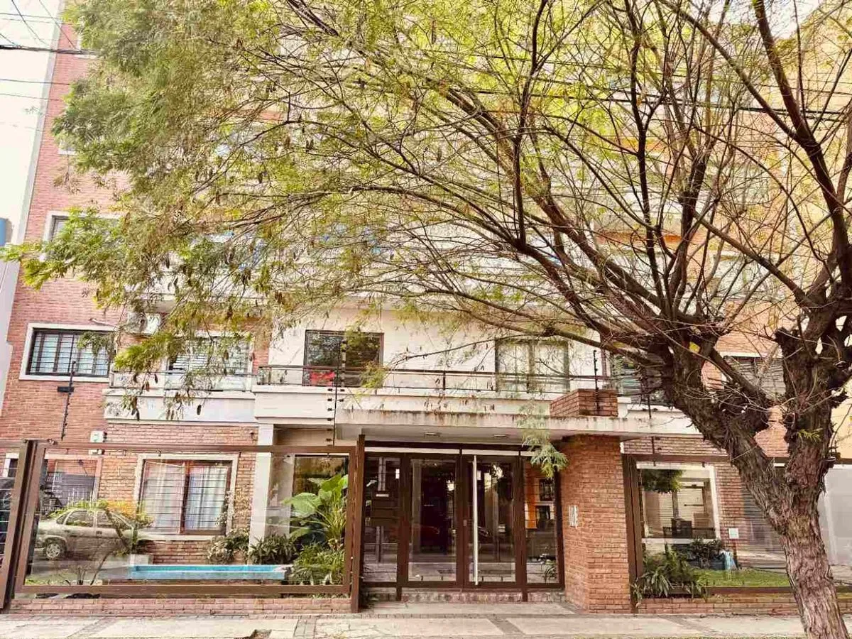 Departamento en Almirante Guillermo Brown 200