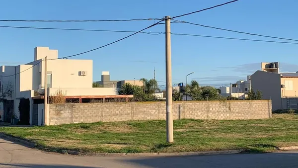 Lote en Amincton y Camarero S/N