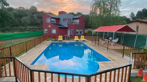 Casa en Los Paraisos y 7 Colores 0