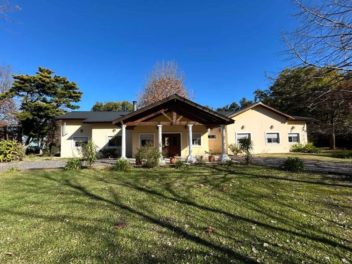 Casa en Bv. Doctor Domingo Cabred 1500