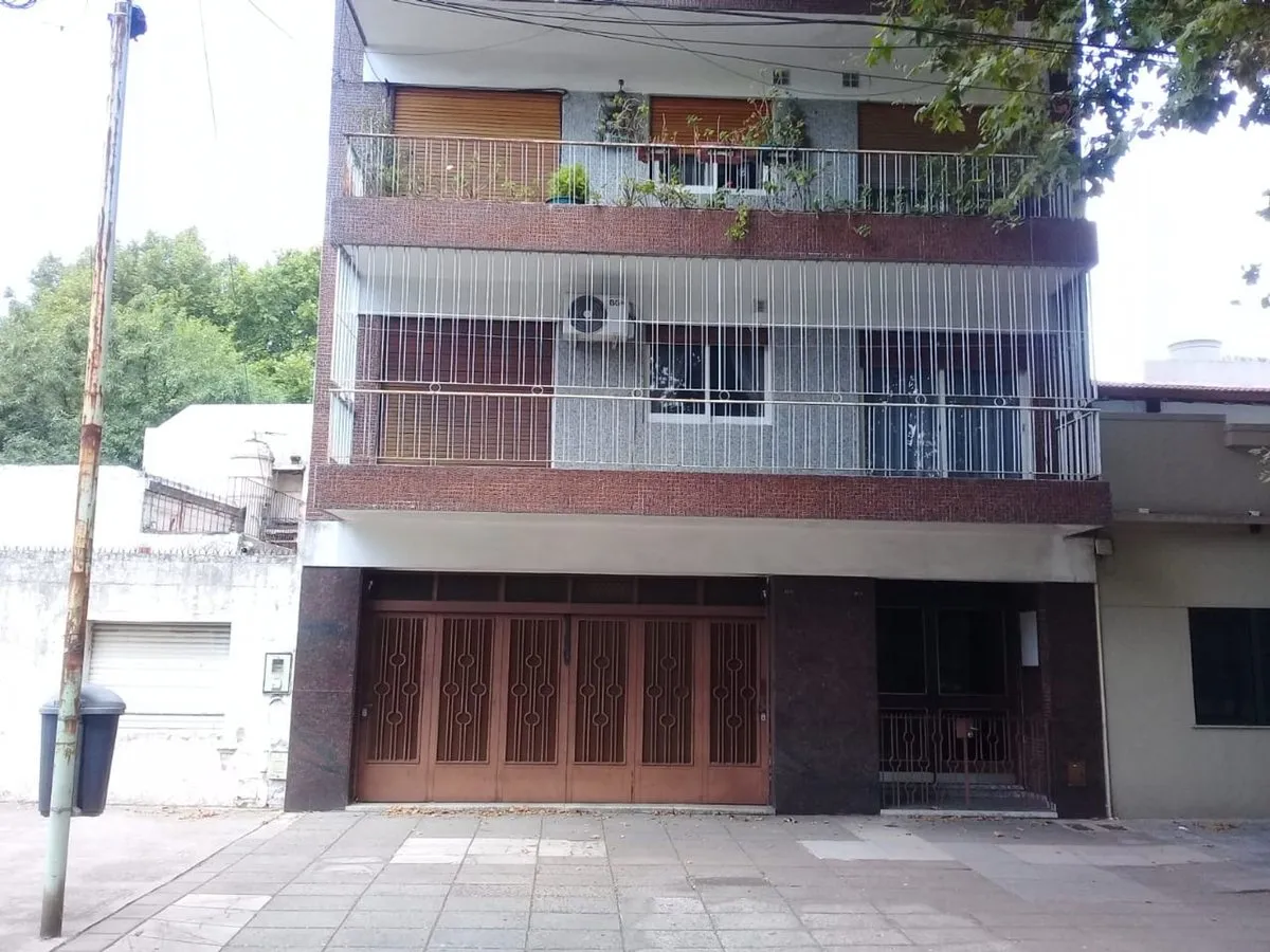 P H en Avenida Lastra 3900