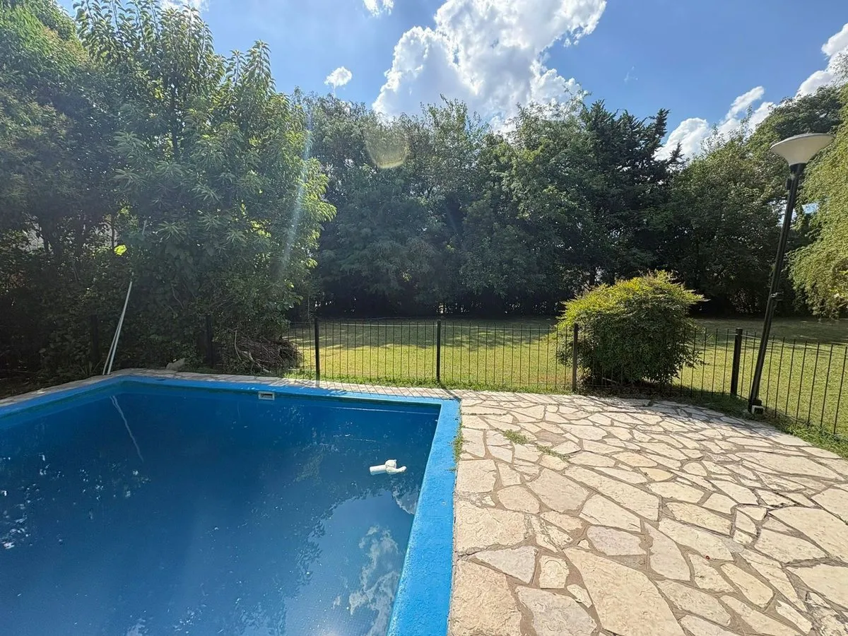 Lote en Almirante Brown 3200