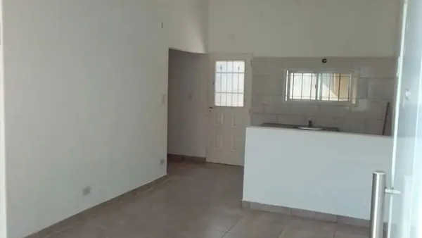 Local Comercial en Juan Bautista Alberdi 0