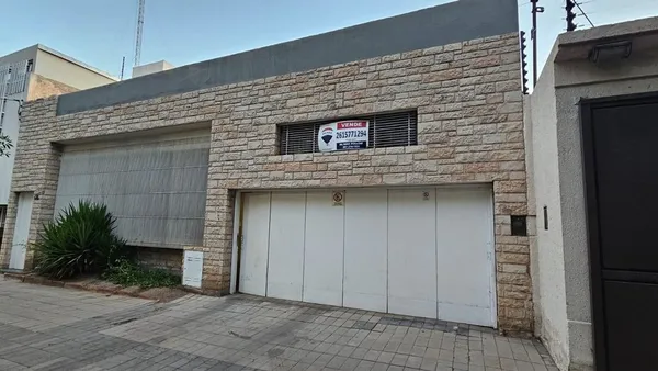 Casa en Hipolito Yrigoyen 600