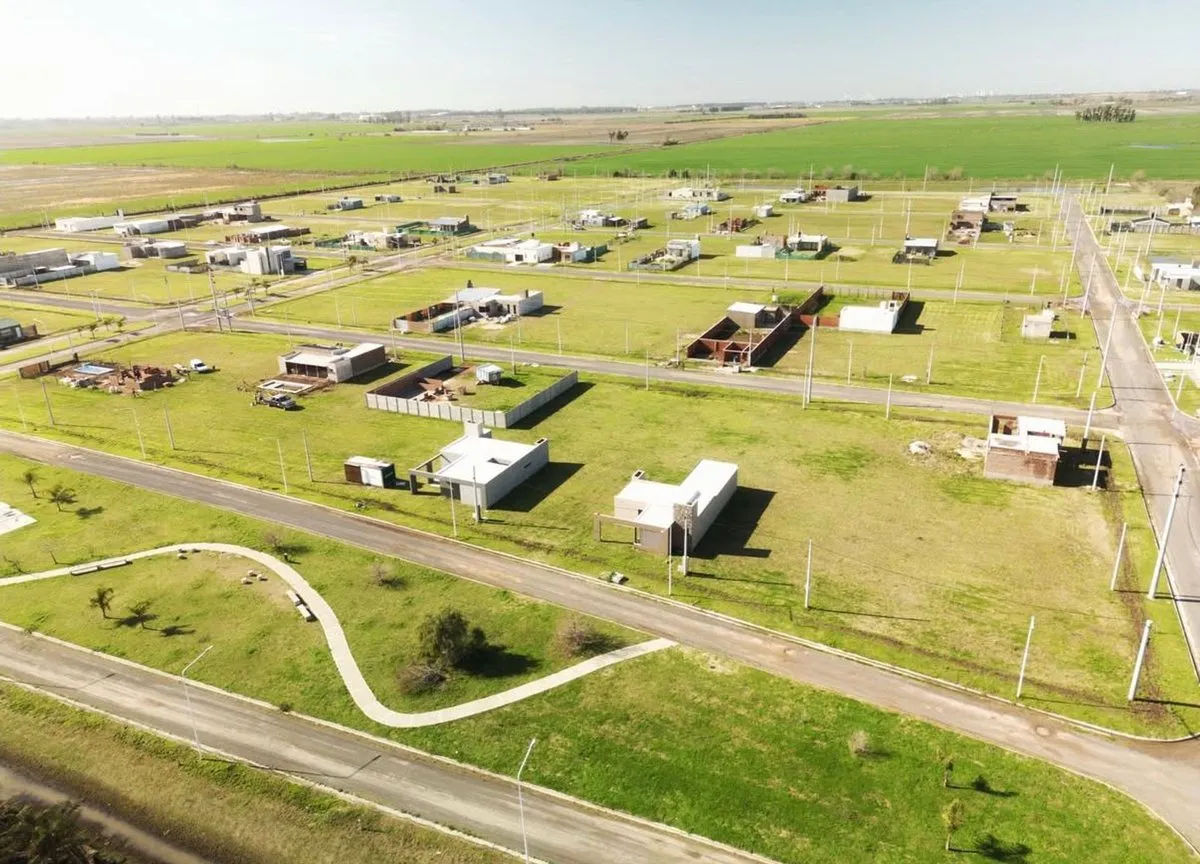 Lote en Juan Terrosa 900