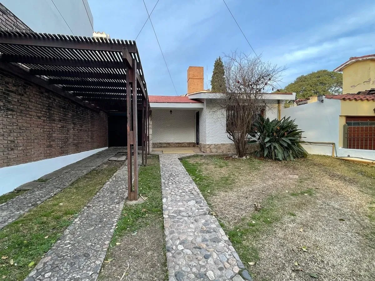Casa en Avenida Tronador 2000