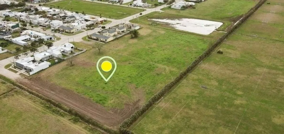 Lote en Intendente Muriel 700