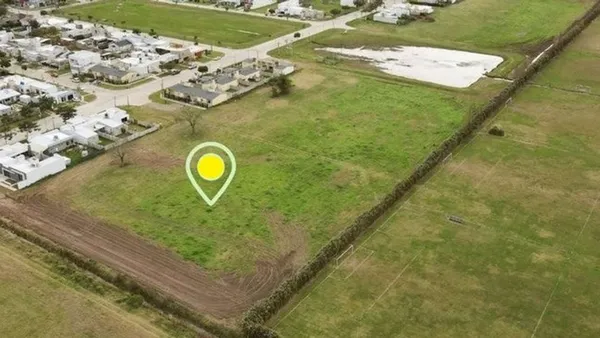 Lote en Intendente Muriel 700