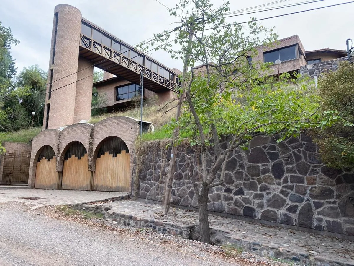 Casa en Barrio la Colina 0