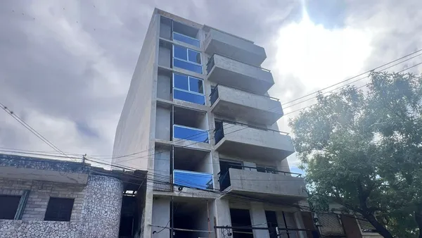 Departamento en Esmeralda 2400