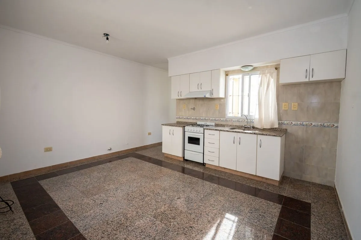 Departamento en Las Heras 5000