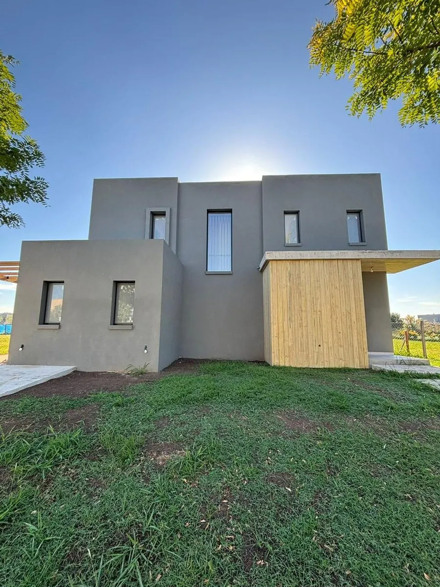 Casa en Leandro Niceforo Alem 3300