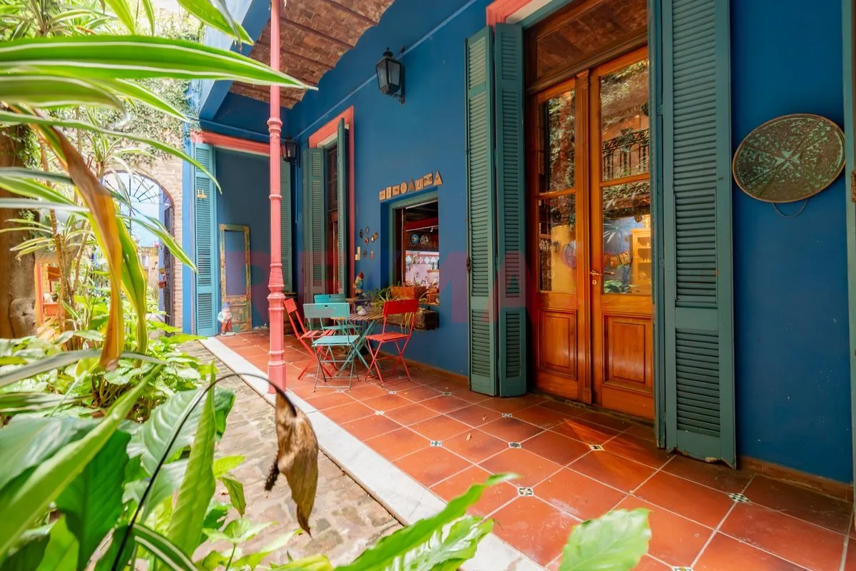 Casa en Escribano 0