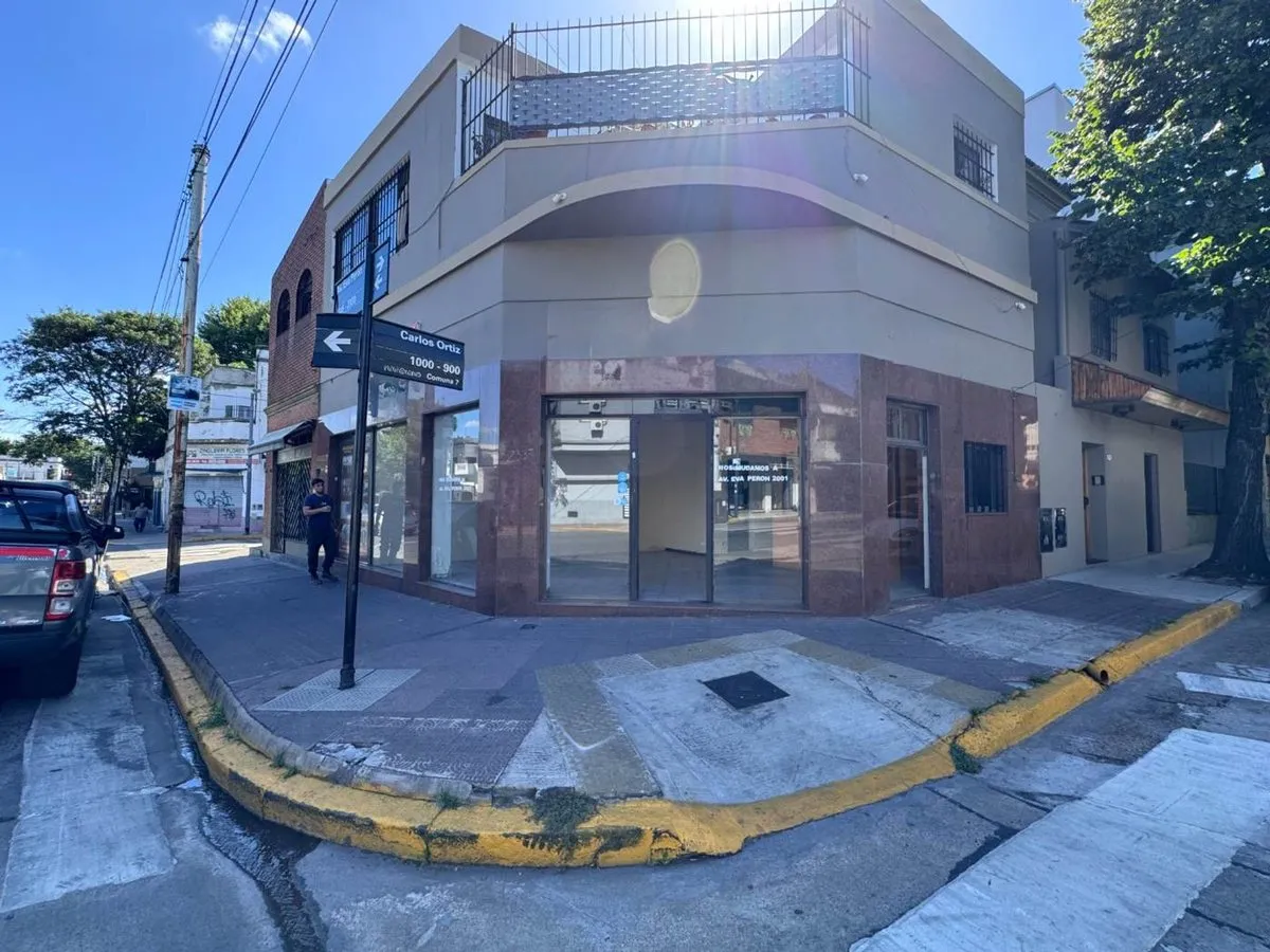 Local Comercial en Av. Eva Peron 2300