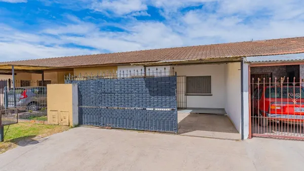 Casa en Calle 209 Bis 9200