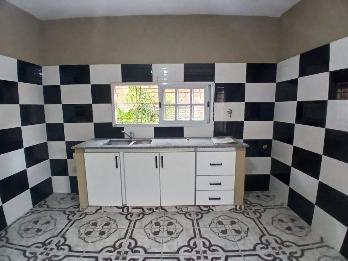 Casa en Charcas 800