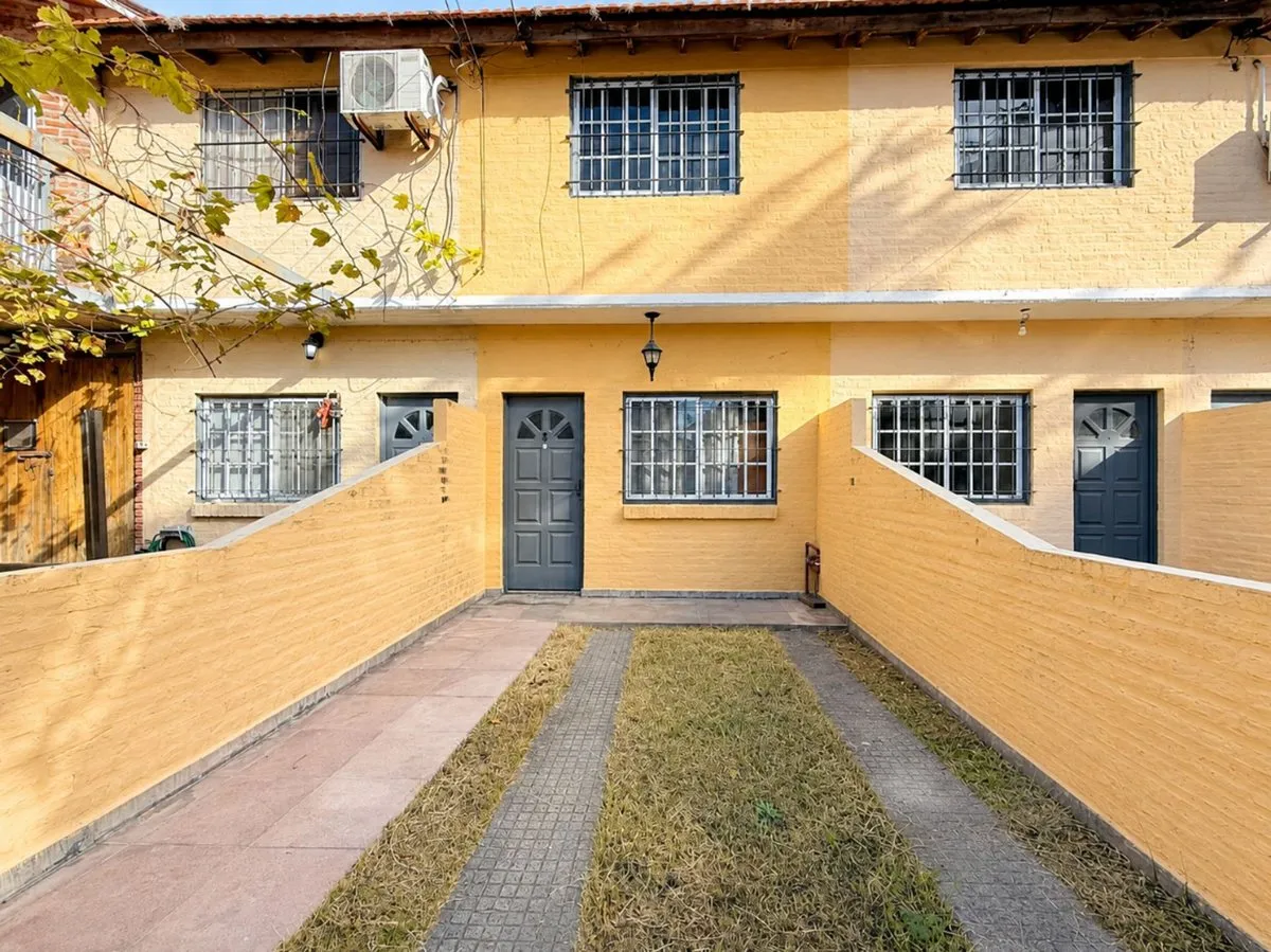 P H en Mariquita Sánchez de Thompson 700