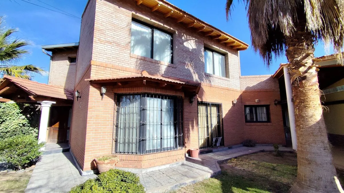 Casa en Aleli 2700