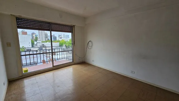 Departamento en Alsina 200