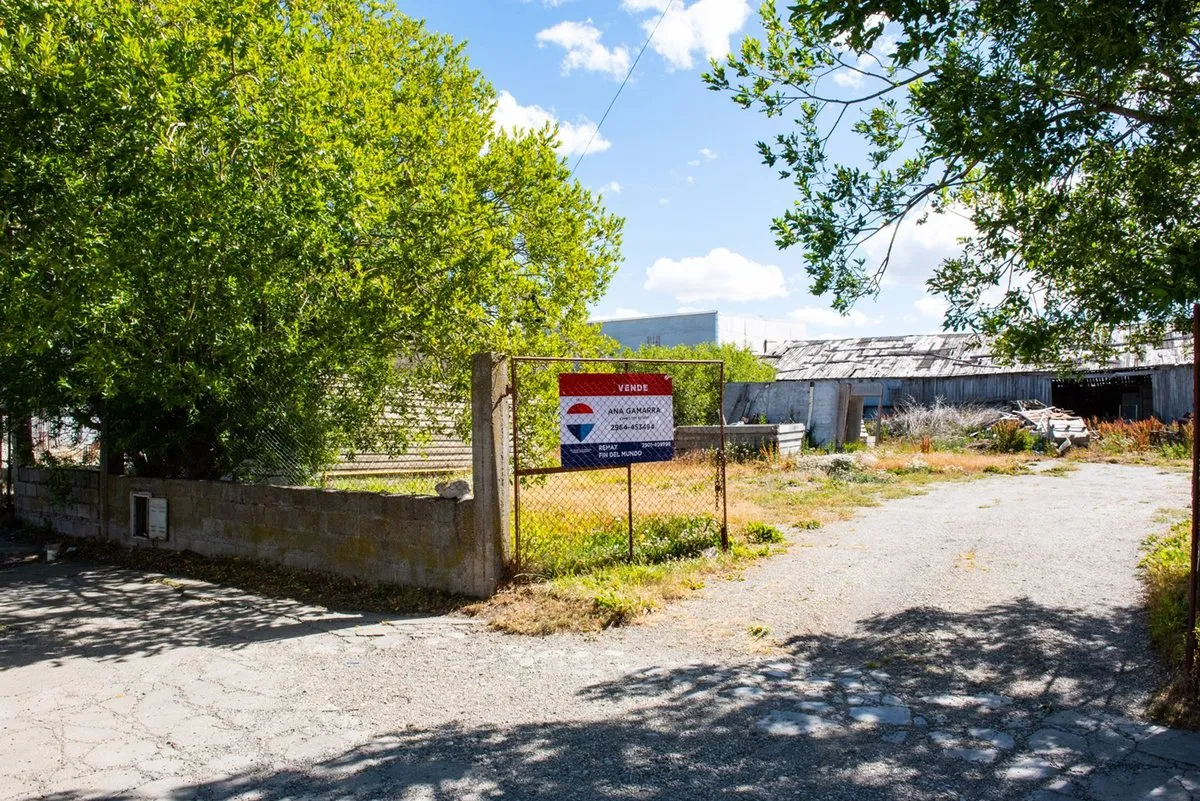 Lote en Libertad 700