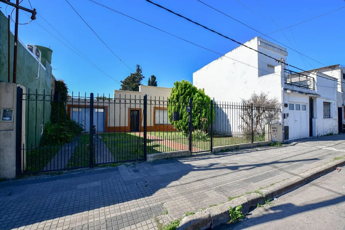Casa en 31 E/ 76 y 77 2100