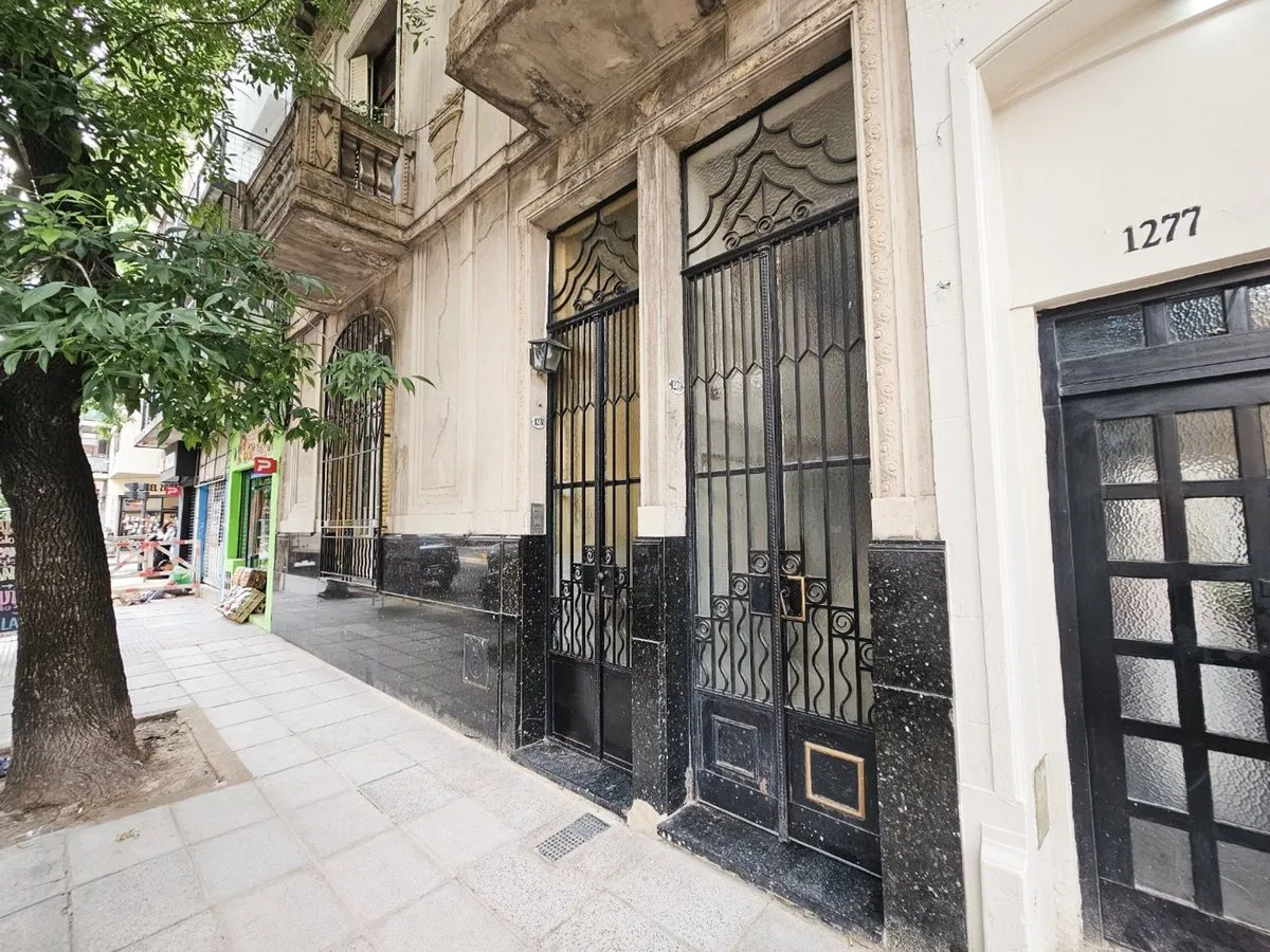 Departamento en Carlos Calvo 1200