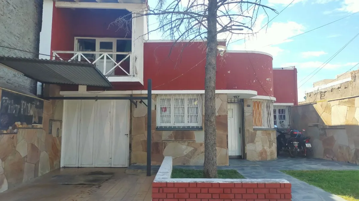 Casa en Remedios de Escalada 1300