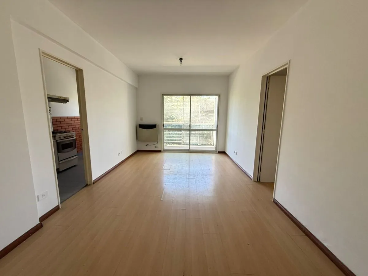 Departamento en Avenida Melián 2500