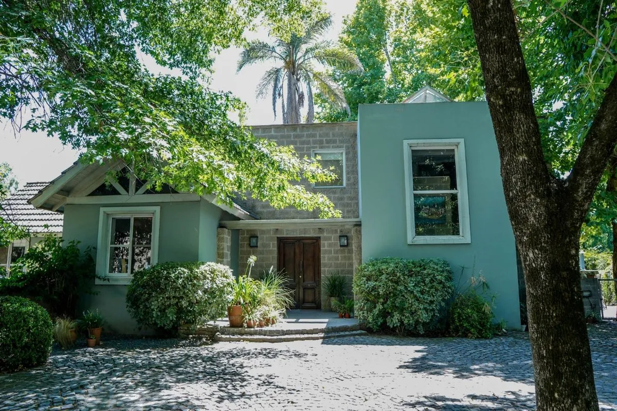 Casa en Santa Ana 800