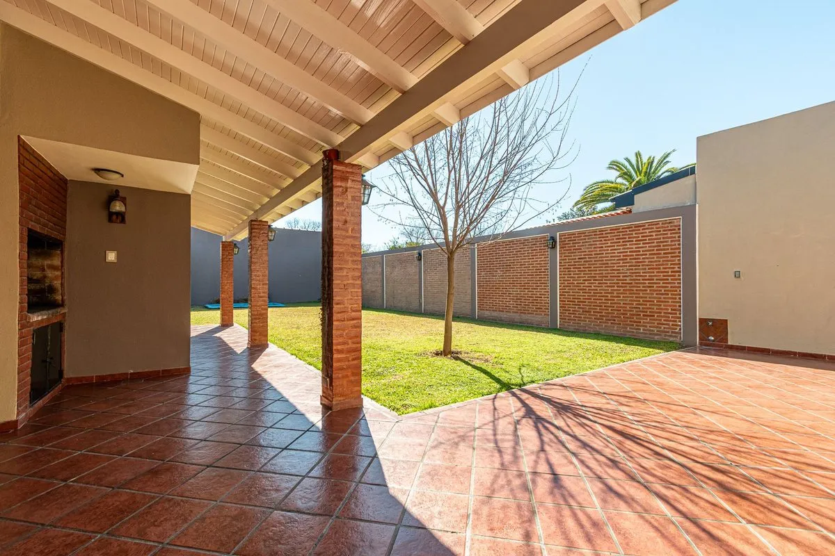 Casa en Miguel Cané 3400