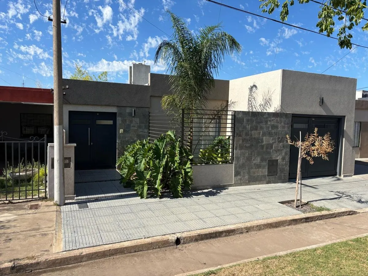 Casa en Avenida Rosario de Santa Fe 1200