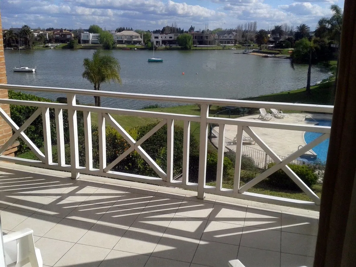 Departamento en Avenida de los Lagos 6500