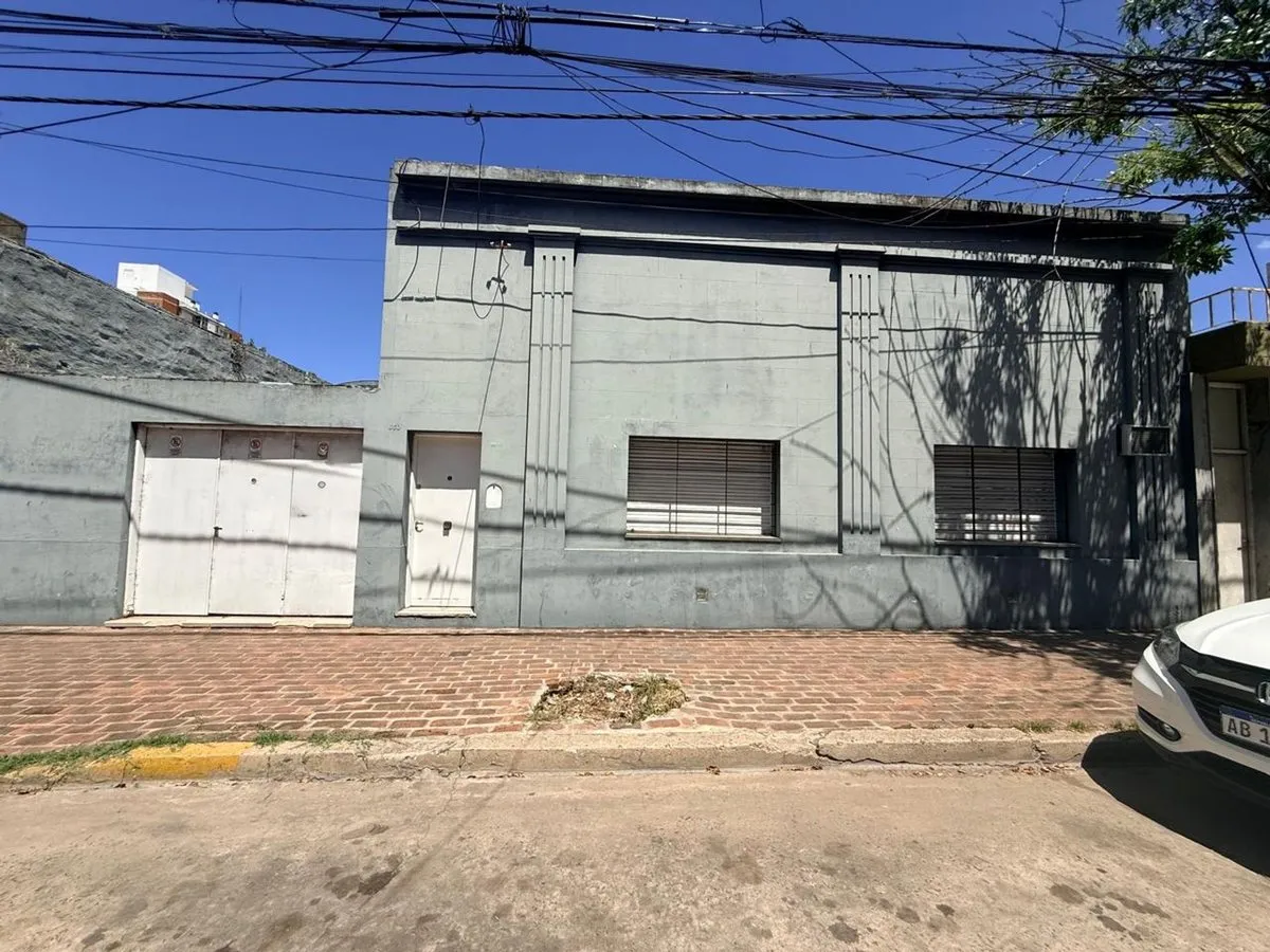 Casa en Echeverria 600