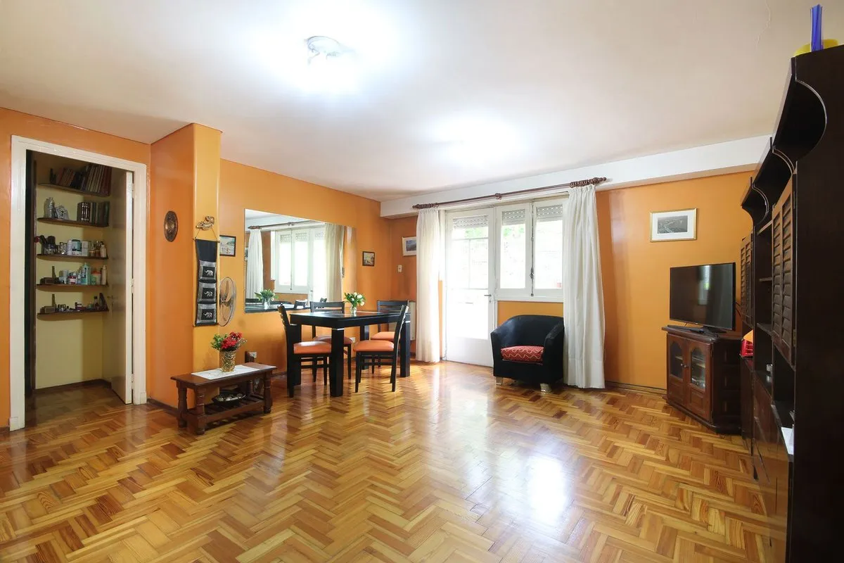 Departamento en Alberti 1000