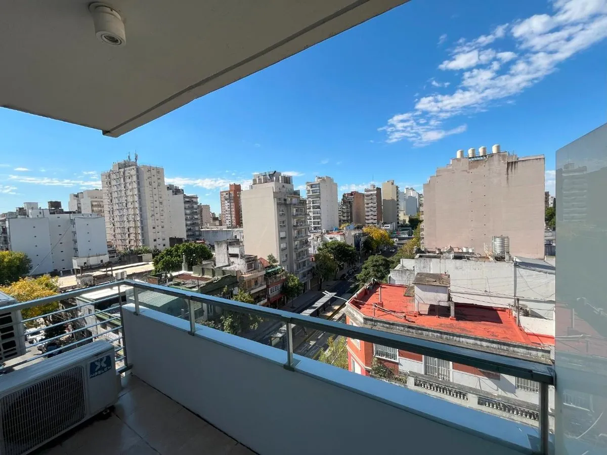 Departamento en Quirno 200
