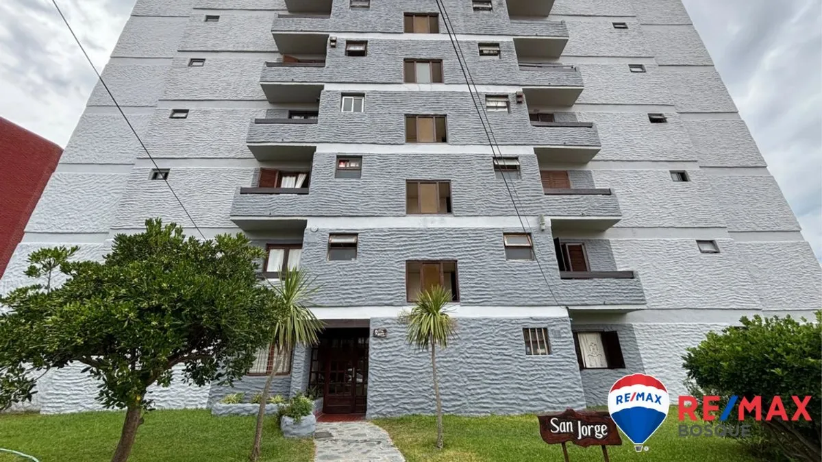 Departamento en Avenida 1 4600