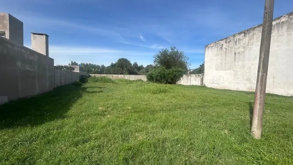 Lote en Carlos Garbarino 1200
