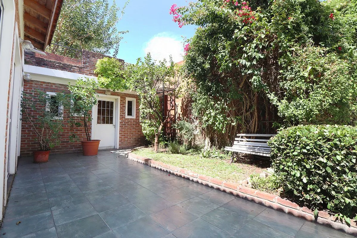Casa en Lugones 4700