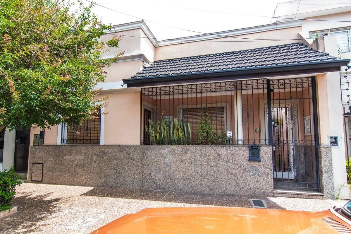 Casa en Oscar Salguero 2600