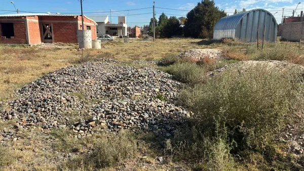 Lote en Los Tamariscos 2300