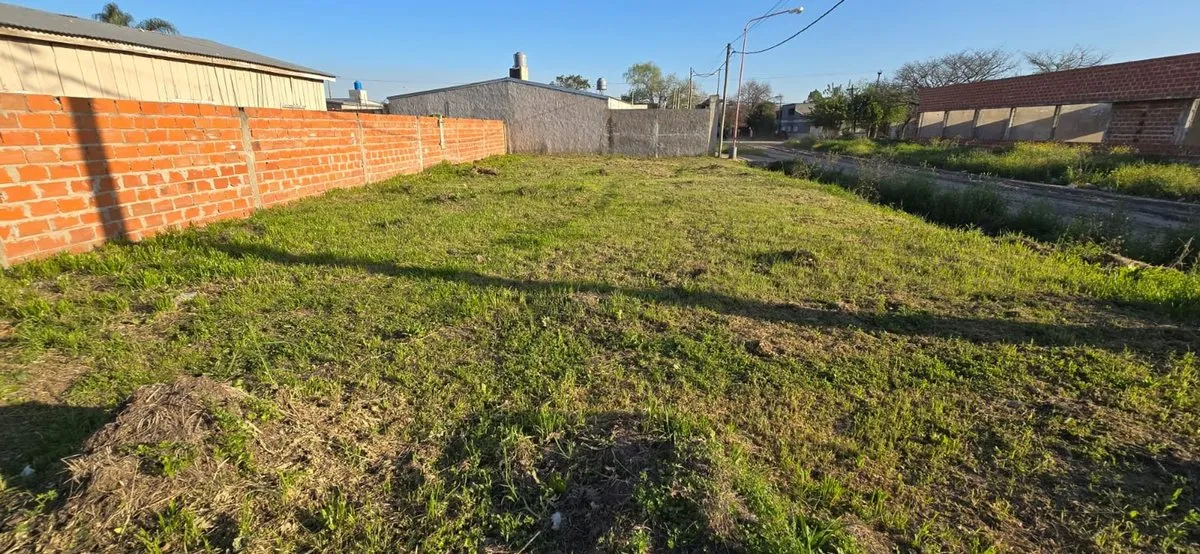 Lote en Carlos Leumann y Larguia S/N
