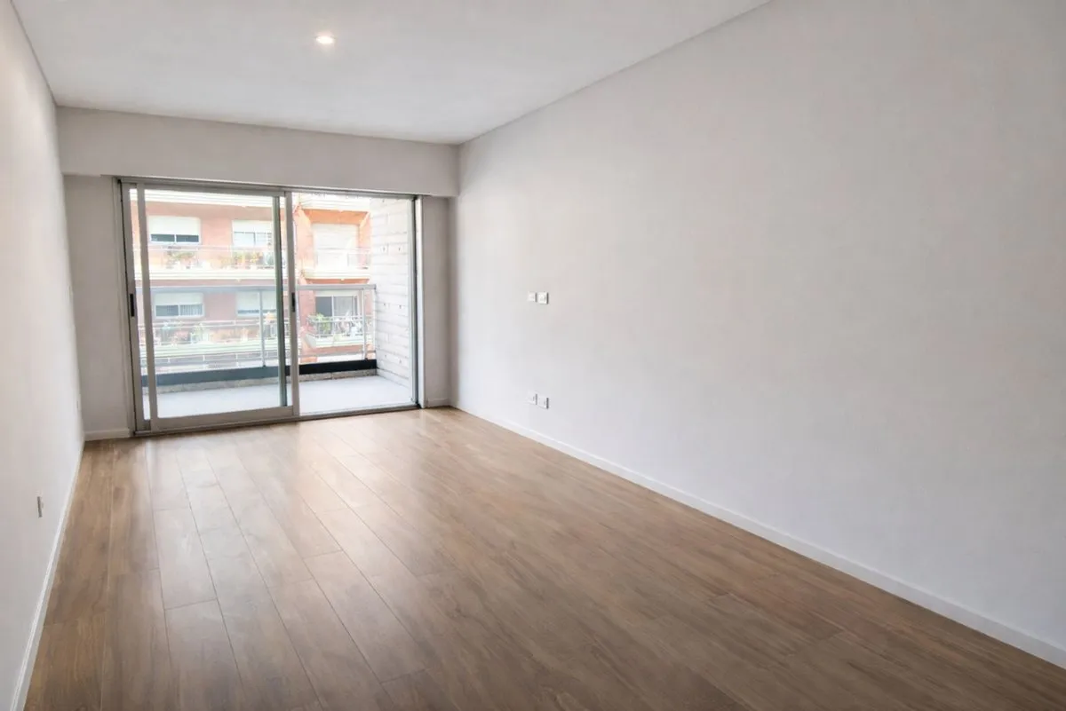 Departamento en Donato Alvarez 200