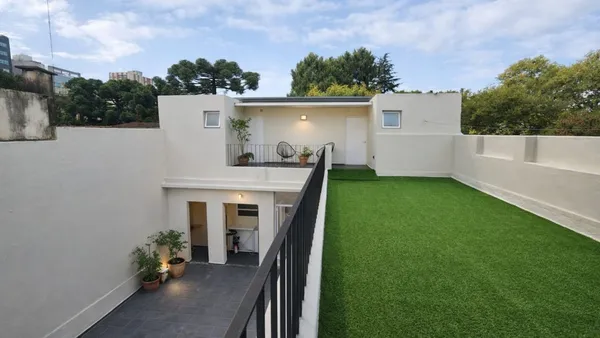 Edificio en 56 E/ 13 y 14 900