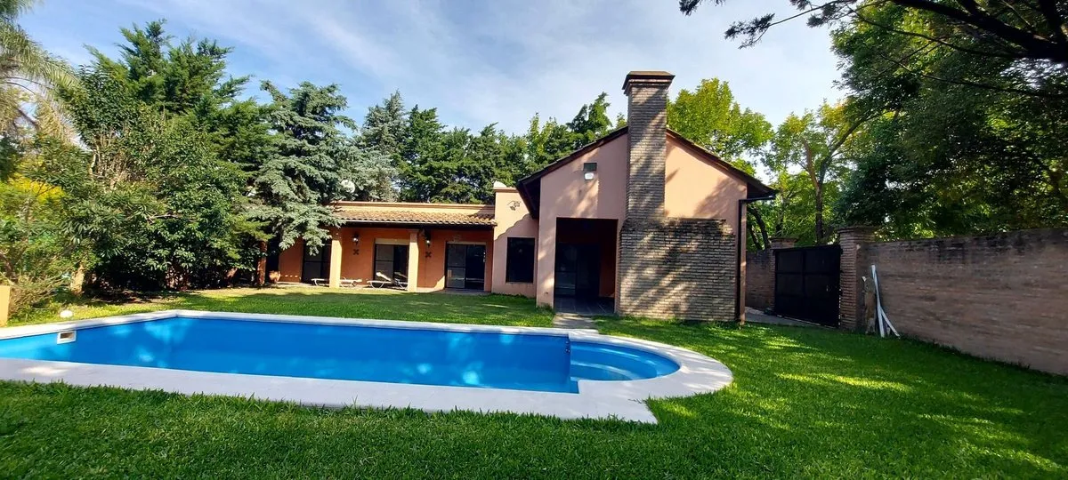 Casa en El Zonda y Jose Ingenieros 2200